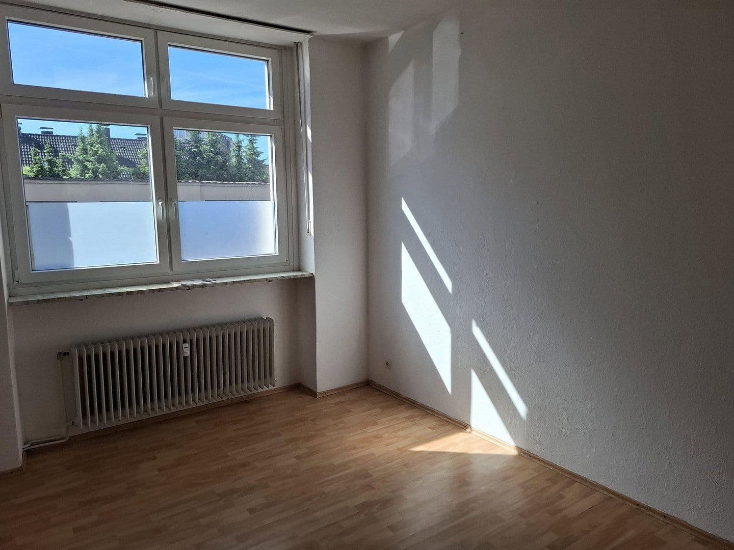 1 bedroom with open-plan kitchen flat to rent, 70 m², Plateniustr. 18, Wuppertal, North Rhine-Westphalia 1 bedroom with open-plan kitchen flat to rent, 70 m², Plateniustr. 18, Wuppertal, North Rhine-Westphalia