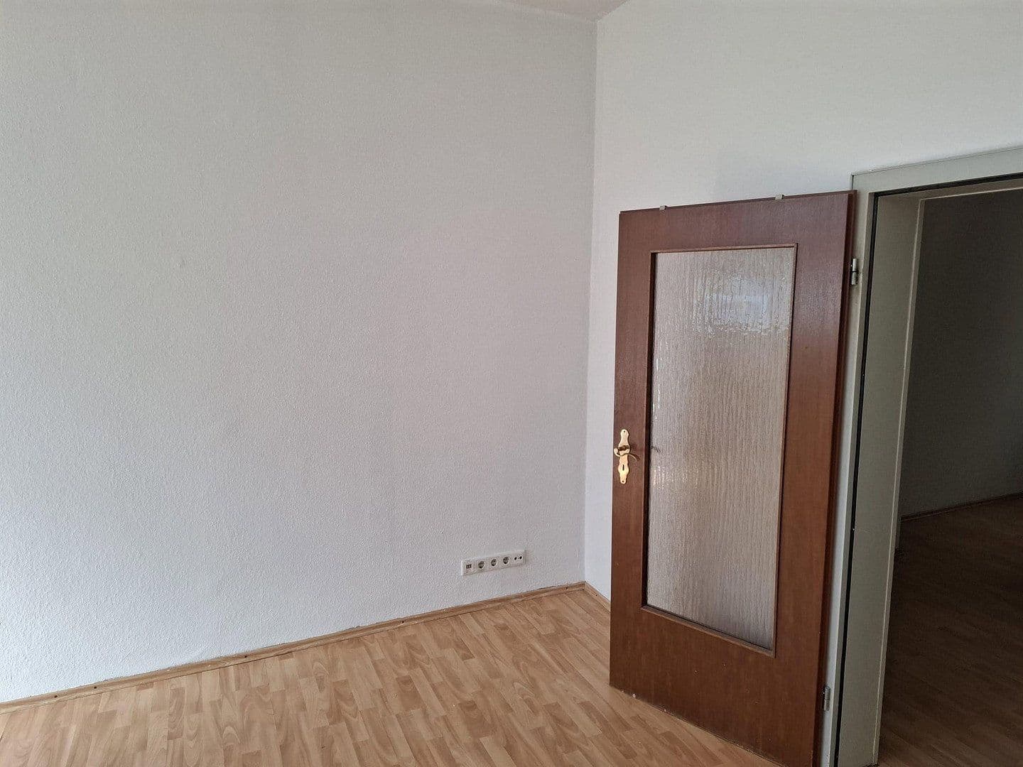 1 bedroom with open-plan kitchen flat to rent, 70 m², Plateniustr. 18, Wuppertal, North Rhine-Westphalia 1 bedroom with open-plan kitchen flat to rent, 70 m², Plateniustr. 18, Wuppertal, North Rhine-Westphalia