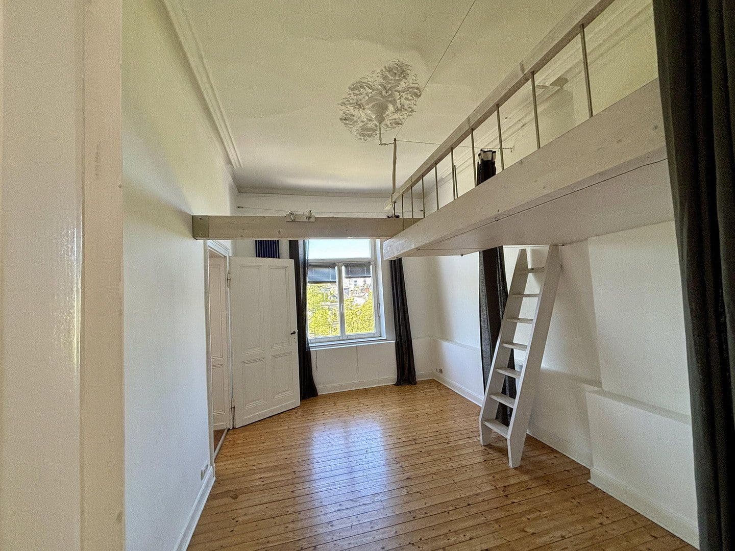 3 bedroom with open-plan kitchen flat to rent, 140 m², Bismarckstr. 94, Aachen, North Rhine-Westphalia 3 bedroom with open-plan kitchen flat to rent, 140 m², Bismarckstr. 94, Aachen, North Rhine-Westphalia