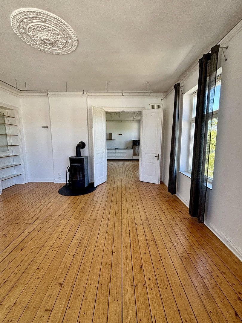 3 bedroom with open-plan kitchen flat to rent, 140 m², Bismarckstr. 94, Aachen, North Rhine-Westphalia 3 bedroom with open-plan kitchen flat to rent, 140 m², Bismarckstr. 94, Aachen, North Rhine-Westphalia