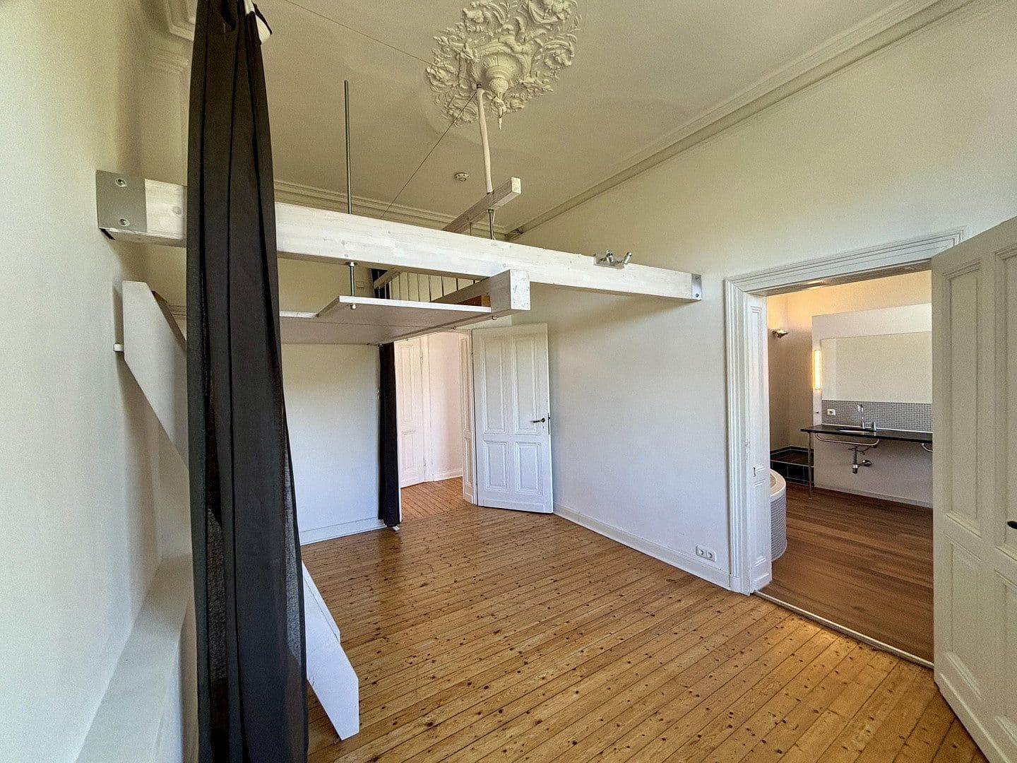3 bedroom with open-plan kitchen flat to rent, 140 m², Bismarckstr. 94, Aachen, North Rhine-Westphalia 3 bedroom with open-plan kitchen flat to rent, 140 m², Bismarckstr. 94, Aachen, North Rhine-Westphalia