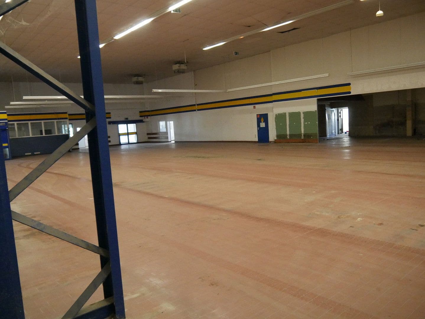 non-residential property to rent, 10,000 m², Salzunger Straße 115b, Leimbach, Thuringia non-residential property to rent, 10,000 m², Salzunger Straße 115b, Leimbach, Thuringia