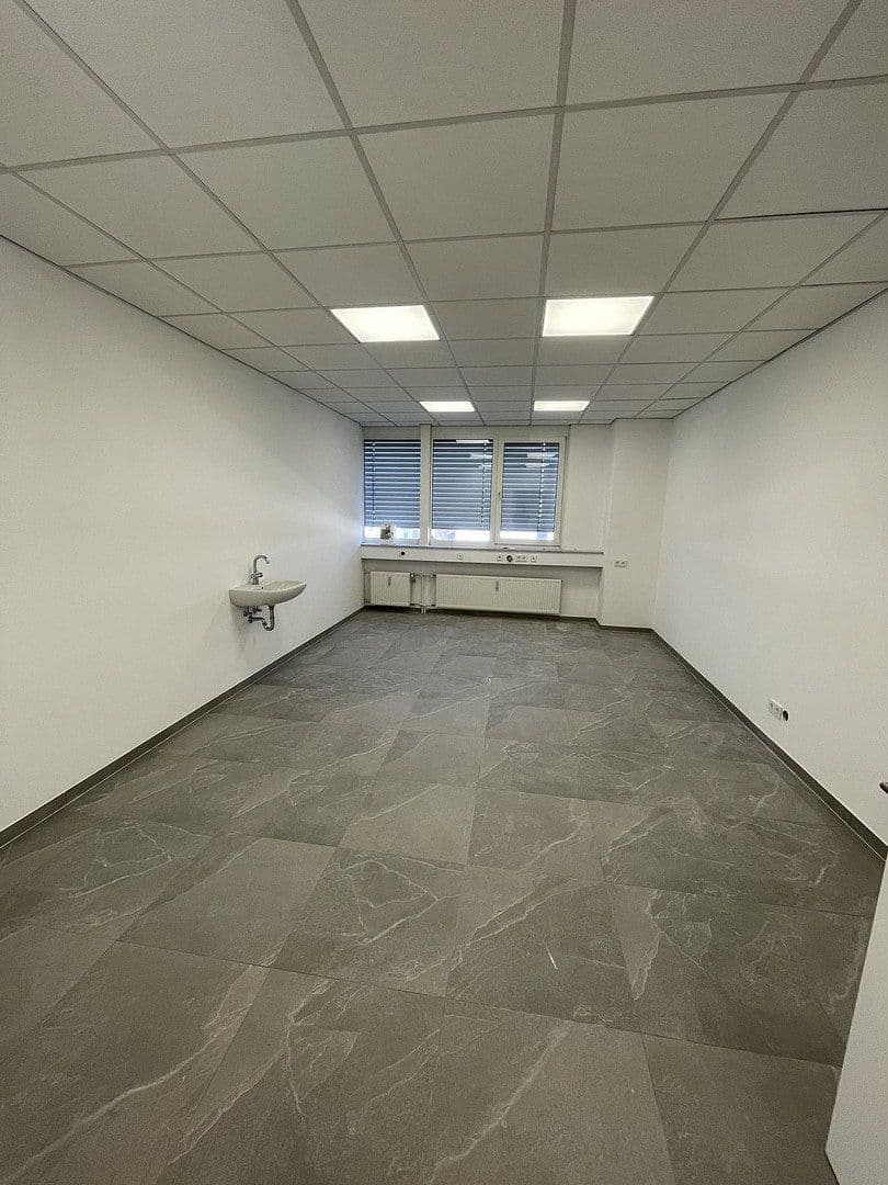 office to rent, 395 m², Englmannstraße 2, München, Bavaria office to rent, 395 m², Englmannstraße 2, München, Bavaria