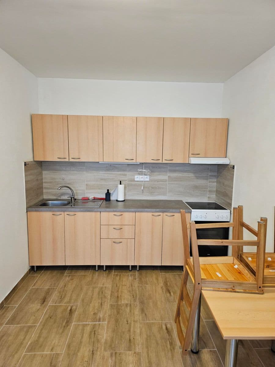 1 bedroom with open-plan kitchen flat to rent, 32 m², Charbulova, Brno, Jihomoravský Region 1 bedroom with open-plan kitchen flat to rent, 32 m², Charbulova, Brno, Jihomoravský Region