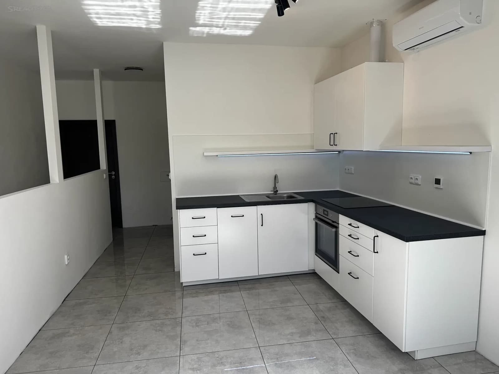 1 bedroom with open-plan kitchen flat to rent, 53 m², Těšany, Jihomoravský Region 1 bedroom with open-plan kitchen flat to rent, 53 m², Těšany, Jihomoravský Region