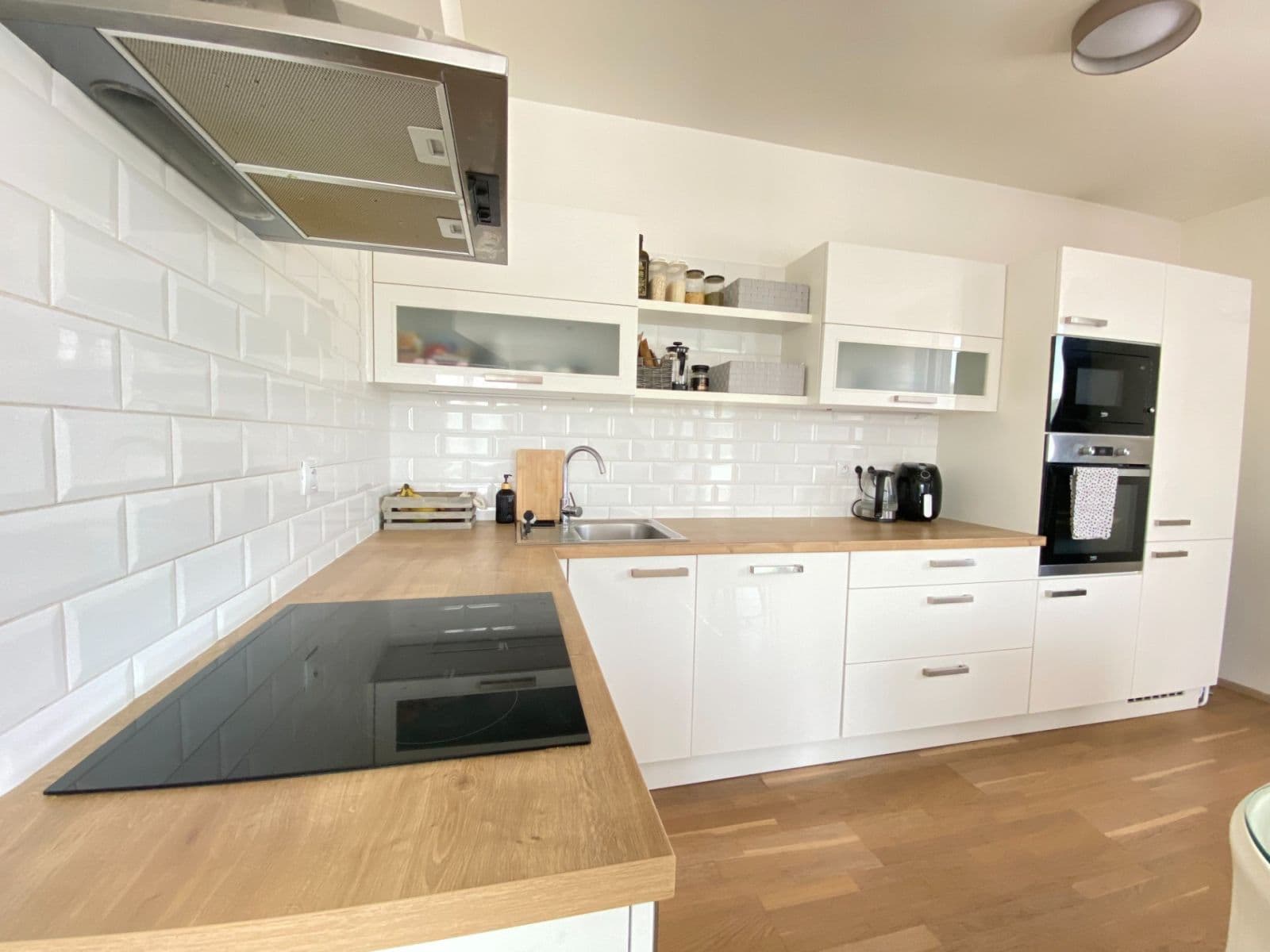 1 bedroom with open-plan kitchen flat to rent, 61 m², Nekvasilova, Prague, Prague 1 bedroom with open-plan kitchen flat to rent, 61 m², Nekvasilova, Prague, Prague