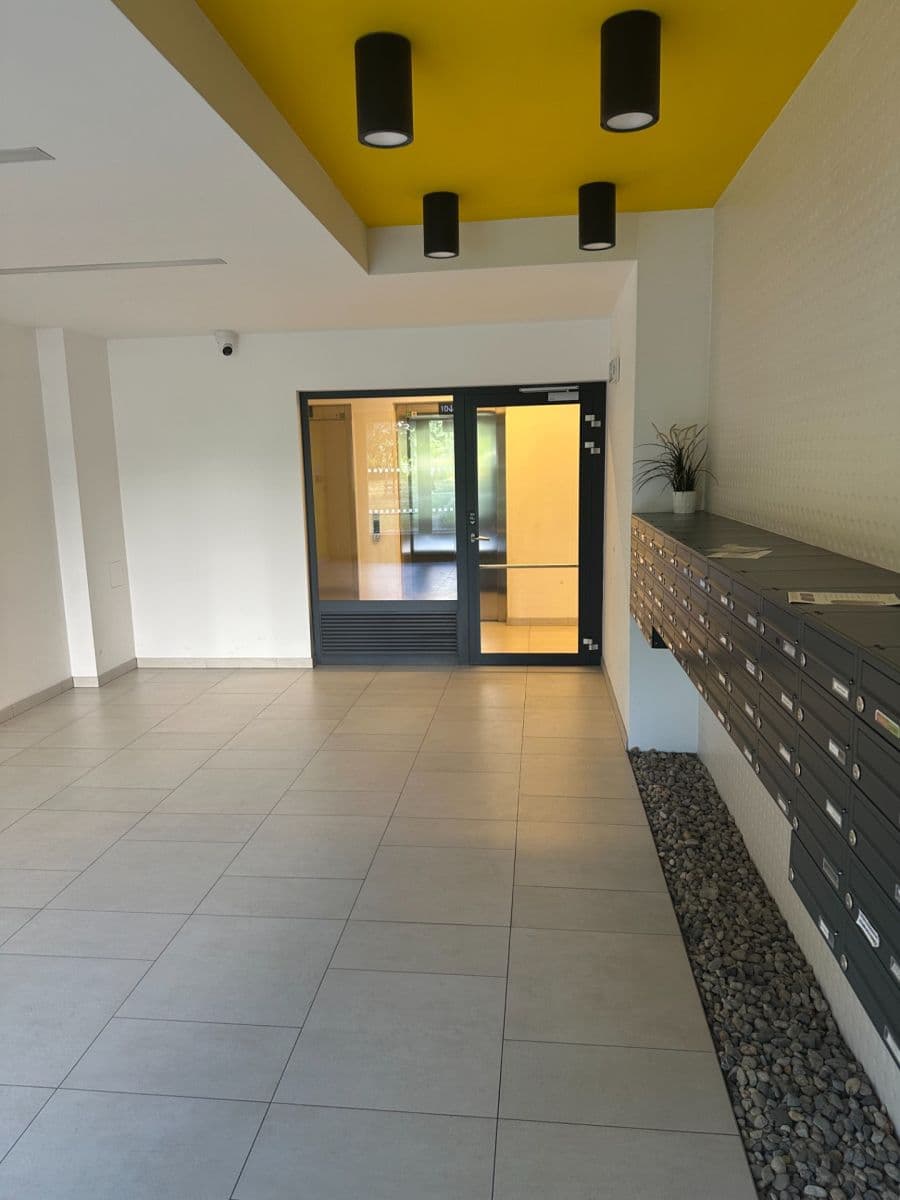 1 bedroom with open-plan kitchen flat to rent, 61 m², Nekvasilova, Prague, Prague 1 bedroom with open-plan kitchen flat to rent, 61 m², Nekvasilova, Prague, Prague