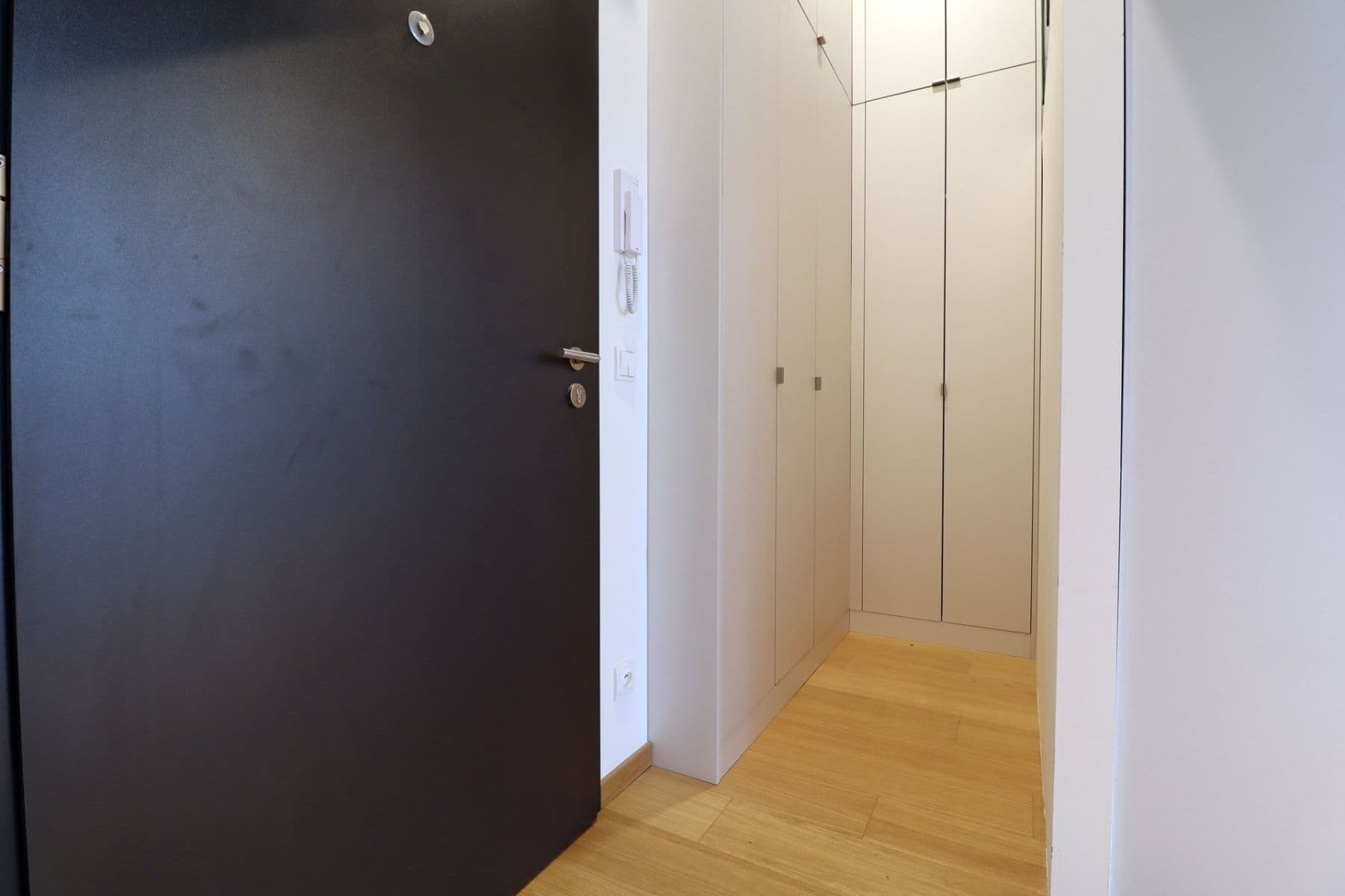 Studio flat to rent, 45 m², V háji, Prague, Prague Studio flat to rent, 45 m², V háji, Prague, Prague