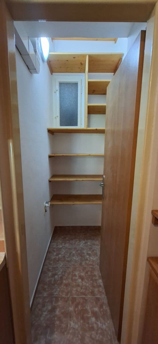 1 bedroom with open-plan kitchen flat to rent, 50 m², Mánesova, Hradec Králové, Královéhradecký Region 1 bedroom with open-plan kitchen flat to rent, 50 m², Mánesova, Hradec Králové, Královéhradecký Region