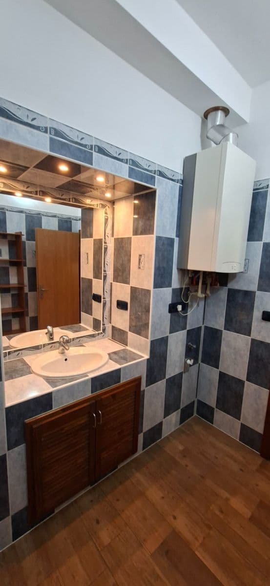 1 bedroom with open-plan kitchen flat to rent, 50 m², Mánesova, Hradec Králové, Královéhradecký Region 1 bedroom with open-plan kitchen flat to rent, 50 m², Mánesova, Hradec Králové, Královéhradecký Region