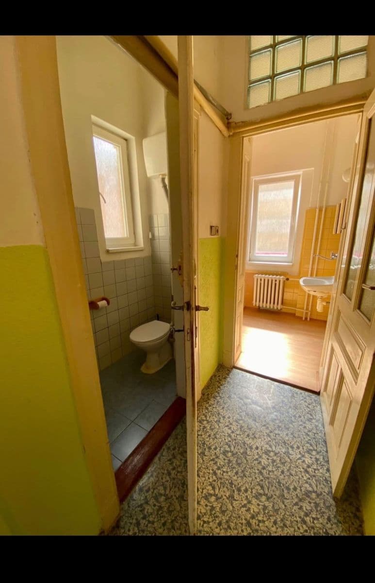 3 bedroom flat to rent, 94 m², Západní, Karlovy Vary, Karlovarský Region 3 bedroom flat to rent, 94 m², Západní, Karlovy Vary, Karlovarský Region