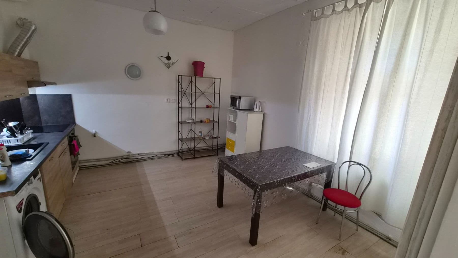 2 bedroom with open-plan kitchen flat to rent, 89 m², Votroubkova, Brno, Jihomoravský Region 2 bedroom with open-plan kitchen flat to rent, 89 m², Votroubkova, Brno, Jihomoravský Region