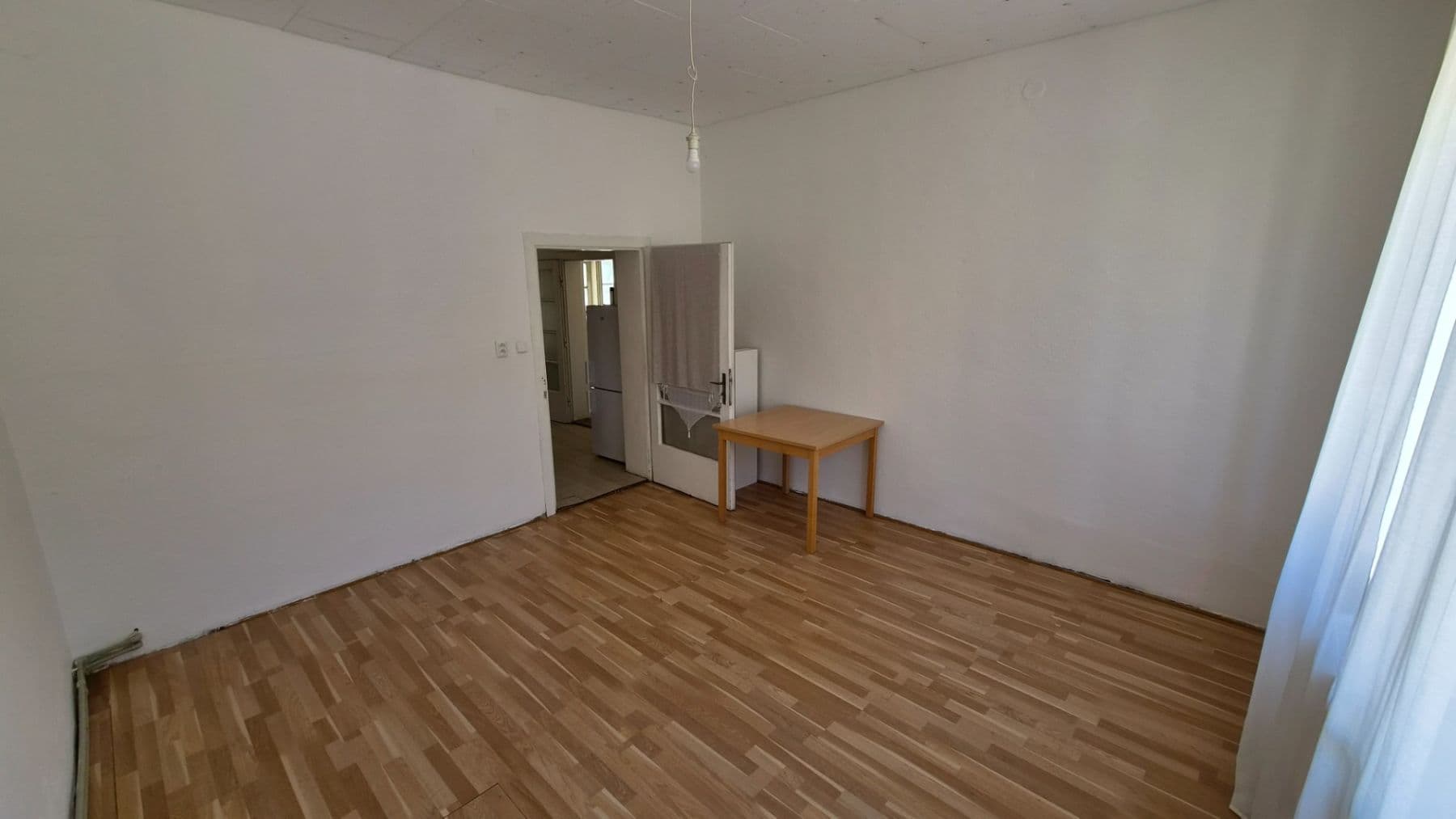 2 bedroom with open-plan kitchen flat to rent, 89 m², Votroubkova, Brno, Jihomoravský Region 2 bedroom with open-plan kitchen flat to rent, 89 m², Votroubkova, Brno, Jihomoravský Region