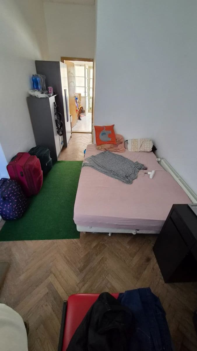 2 bedroom with open-plan kitchen flat to rent, 89 m², Votroubkova, Brno, Jihomoravský Region 2 bedroom with open-plan kitchen flat to rent, 89 m², Votroubkova, Brno, Jihomoravský Region