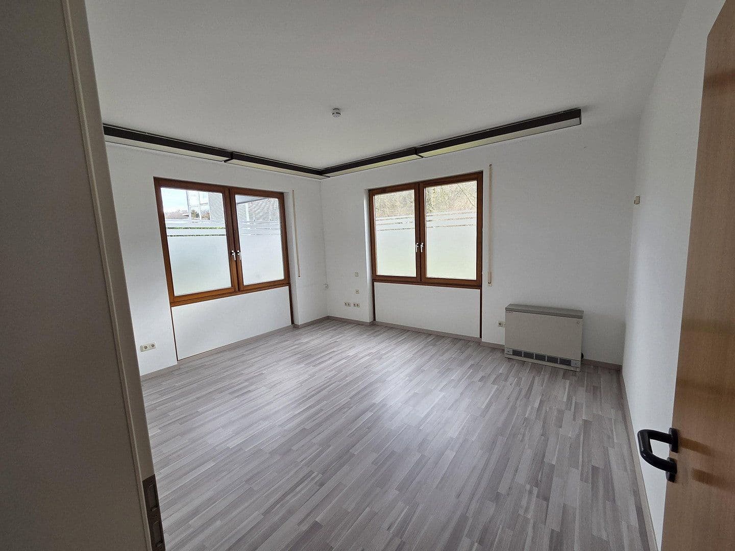 office to rent, 100 m², Kilianstädter Straße 36, Schöneck, Hesse office to rent, 100 m², Kilianstädter Straße 36, Schöneck, Hesse