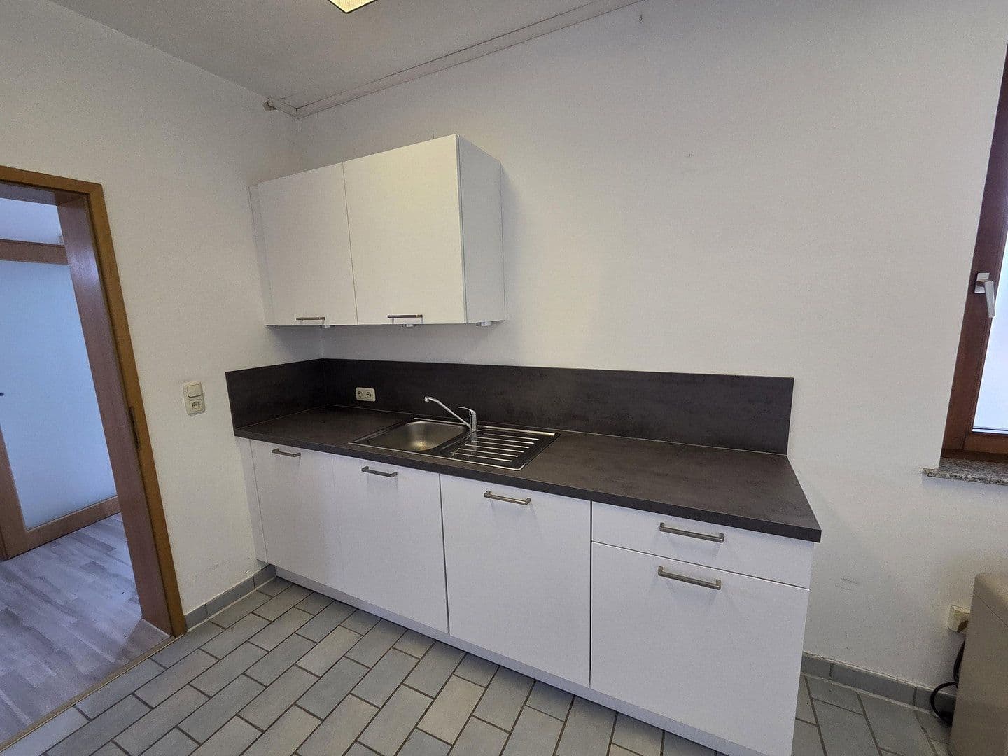 office to rent, 100 m², Kilianstädter Straße 36, Schöneck, Hesse office to rent, 100 m², Kilianstädter Straße 36, Schöneck, Hesse