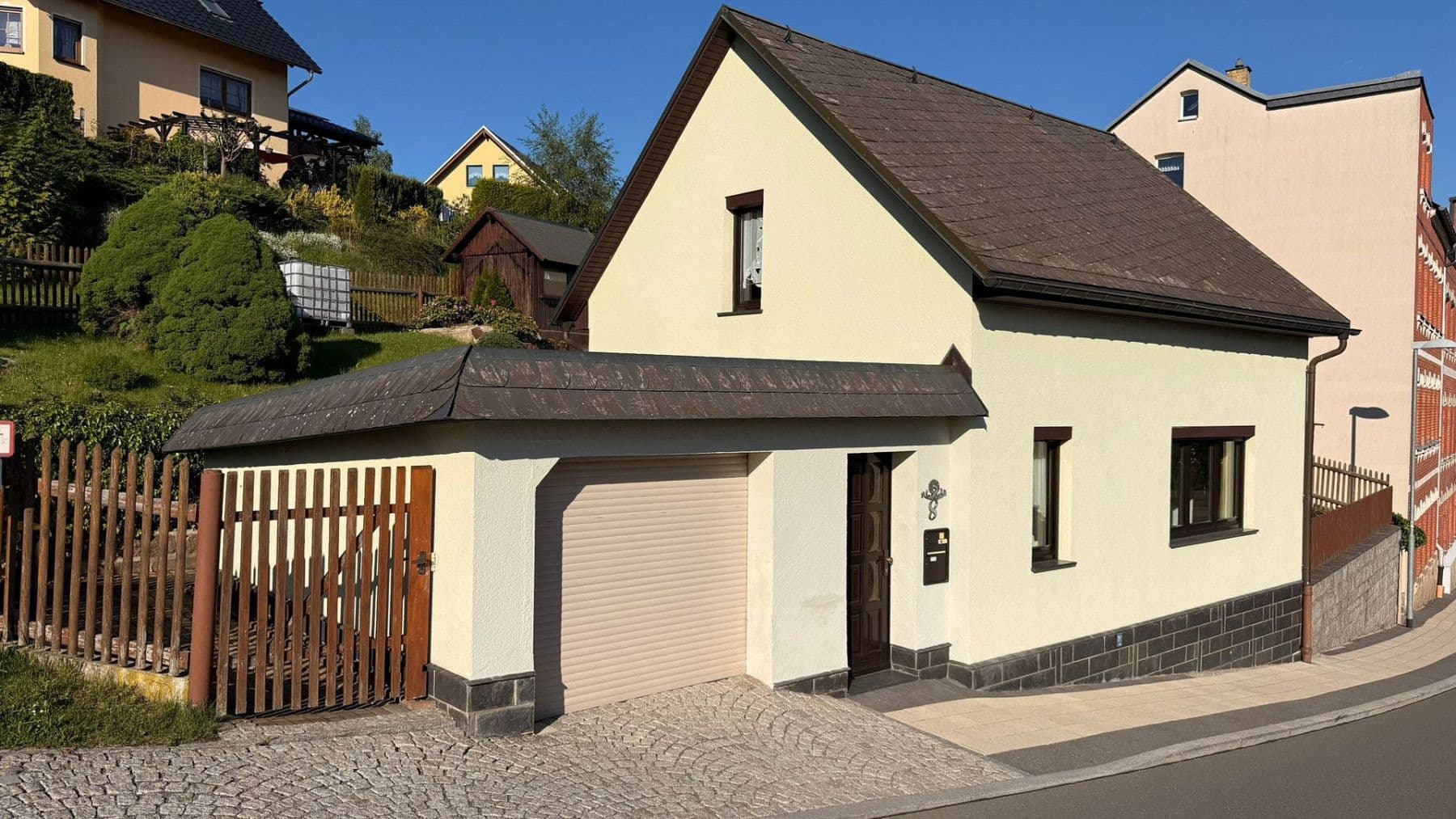 house for sale, 90 m², Burgstraße 8 08228, Rodewisch, Saxony house for sale, 90 m², Burgstraße 8 08228, Rodewisch, Saxony