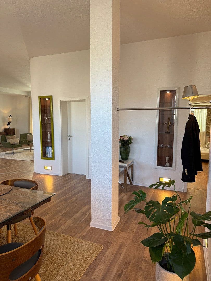 3 bedroom with open-plan kitchen flat for sale, 165 m², Freiberg am Neckar, Baden-Württemberg 3 bedroom with open-plan kitchen flat for sale, 165 m², Freiberg am Neckar, Baden-Württemberg