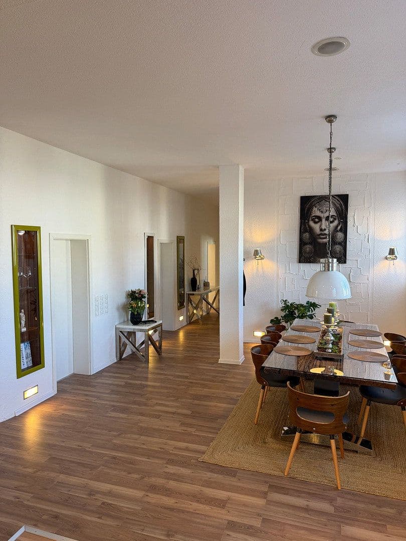3 bedroom with open-plan kitchen flat for sale, 165 m², Freiberg am Neckar, Baden-Württemberg 3 bedroom with open-plan kitchen flat for sale, 165 m², Freiberg am Neckar, Baden-Württemberg