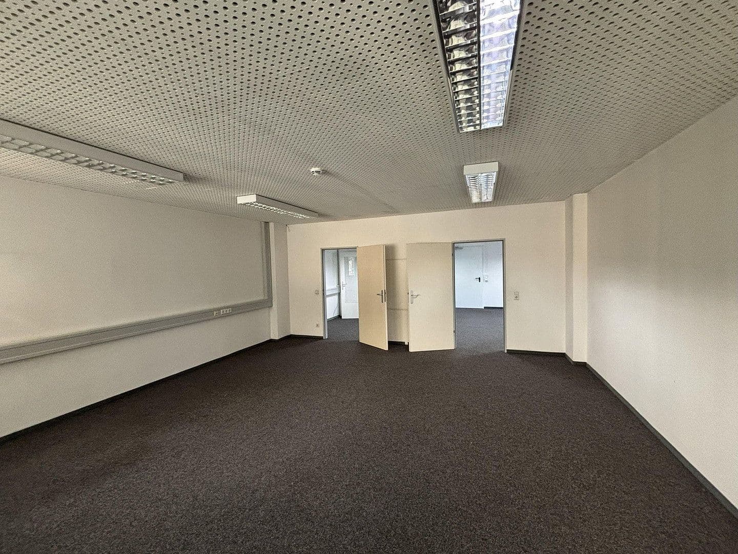 office to rent, 120 m², Münsterstrasse 330, Düsseldorf, North Rhine-Westphalia office to rent, 120 m², Münsterstrasse 330, Düsseldorf, North Rhine-Westphalia