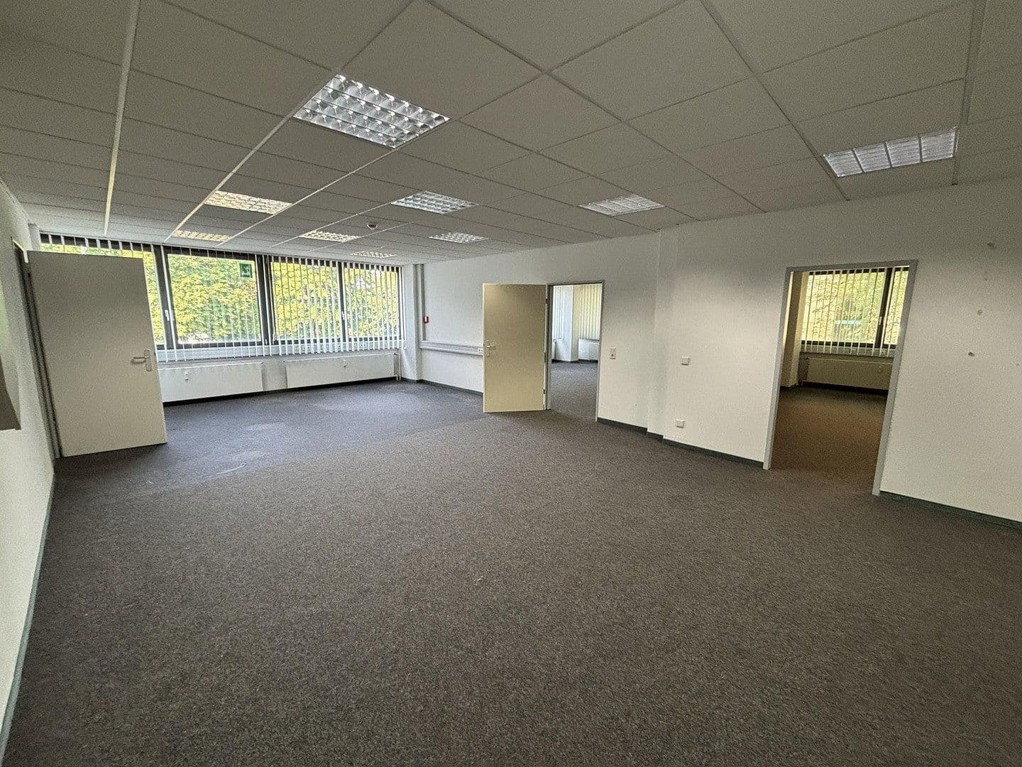 office to rent, 120 m², Münsterstrasse 330, Düsseldorf, North Rhine-Westphalia office to rent, 120 m², Münsterstrasse 330, Düsseldorf, North Rhine-Westphalia