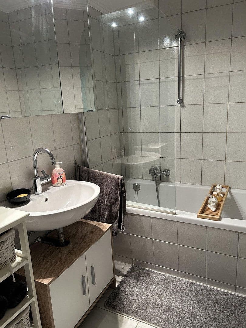 3 bedroom flat to rent, 72 m², Brücke 45, Neuss, North Rhine-Westphalia 3 bedroom flat to rent, 72 m², Brücke 45, Neuss, North Rhine-Westphalia