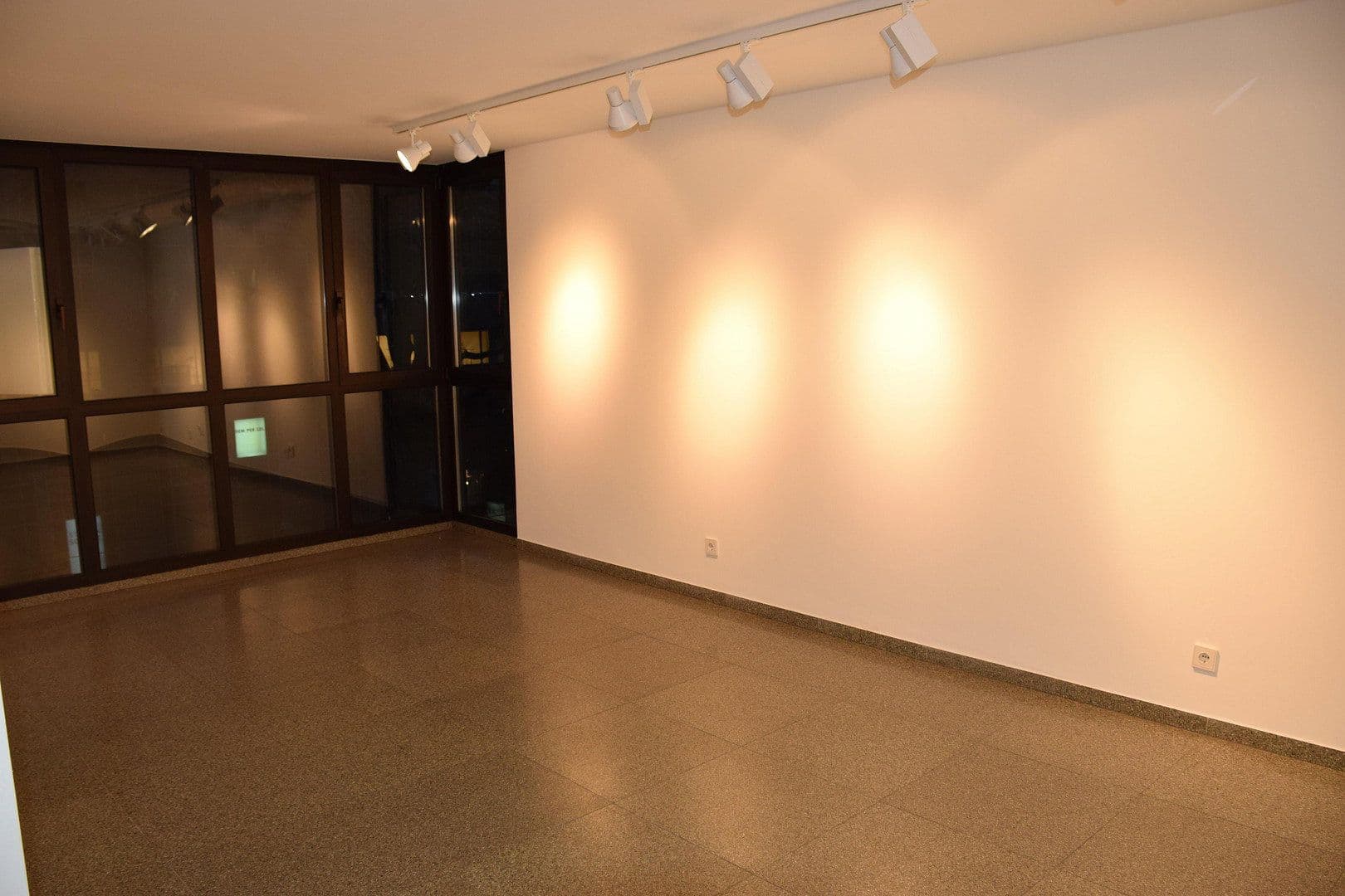 office to rent, 130 m², Kaiserswerther Str. 144, Düsseldorf, North Rhine-Westphalia office to rent, 130 m², Kaiserswerther Str. 144, Düsseldorf, North Rhine-Westphalia