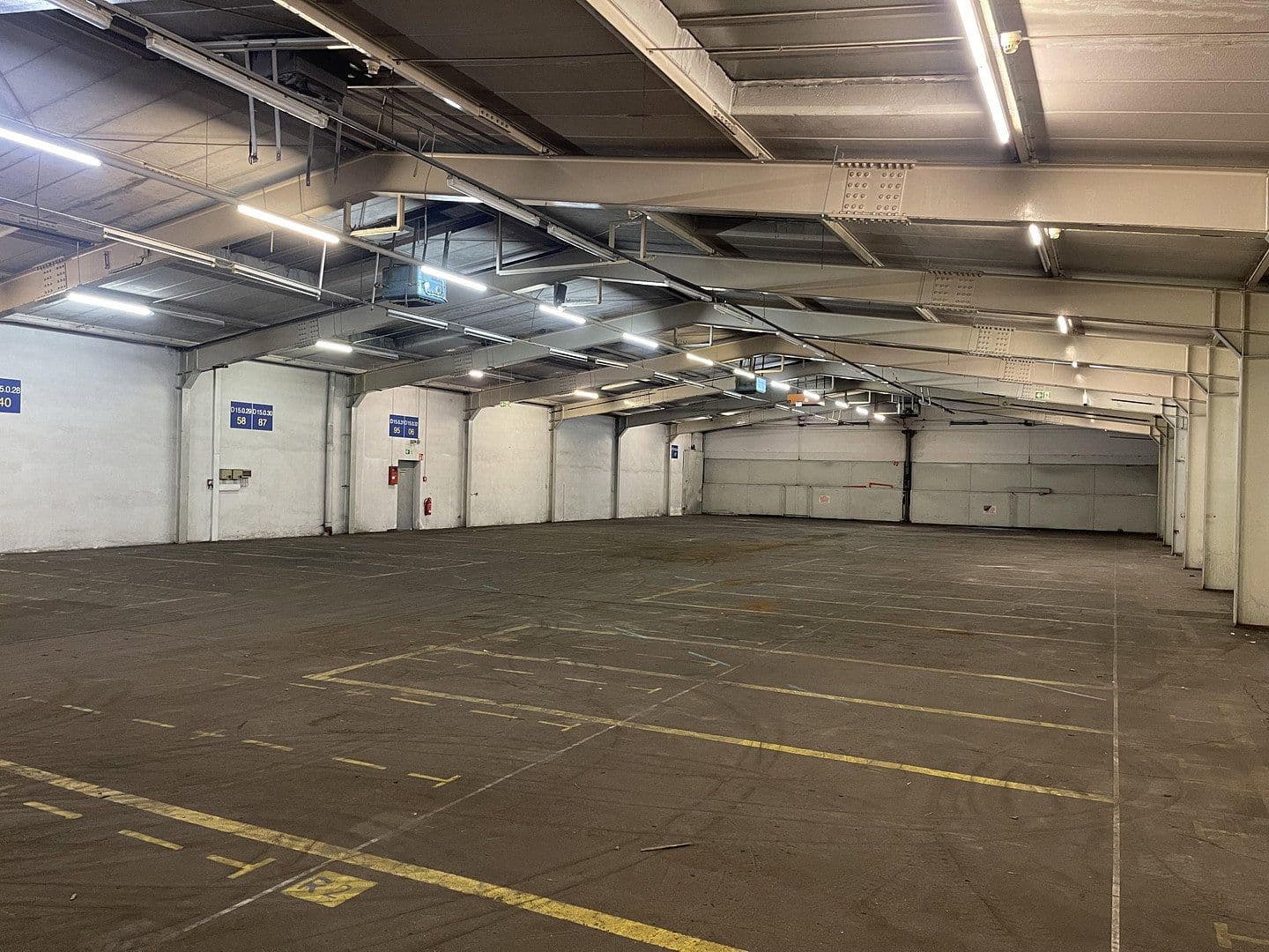 non-residential property to rent, 2,400 m², Im Gewerbepark 1, Hunderdorf, Bavaria non-residential property to rent, 2,400 m², Im Gewerbepark 1, Hunderdorf, Bavaria