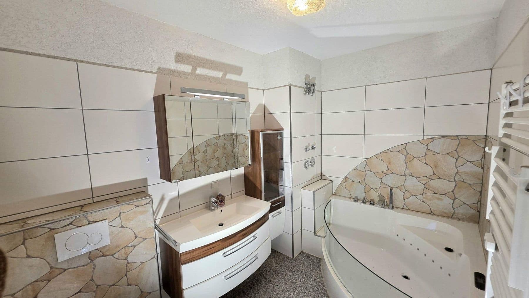 2 bedroom with open-plan kitchen flat for sale, 101 m², Schönaich, Baden-Württemberg 2 bedroom with open-plan kitchen flat for sale, 101 m², Schönaich, Baden-Württemberg
