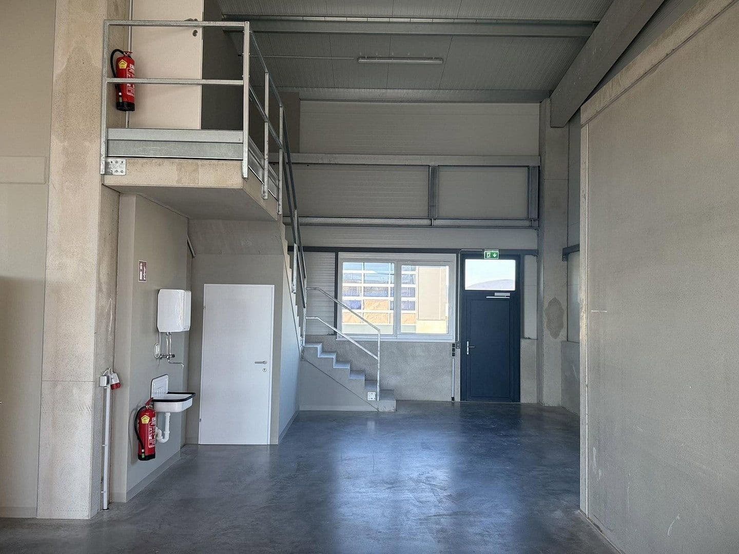 non-residential property to rent, 2,082 m², Gewerbepark B17 / II / Straße 3 / Objekt 11, Teesdorf, Lower Austria non-residential property to rent, 2,082 m², Gewerbepark B17 / II / Straße 3 / Objekt 11, Teesdorf, Lower Austria