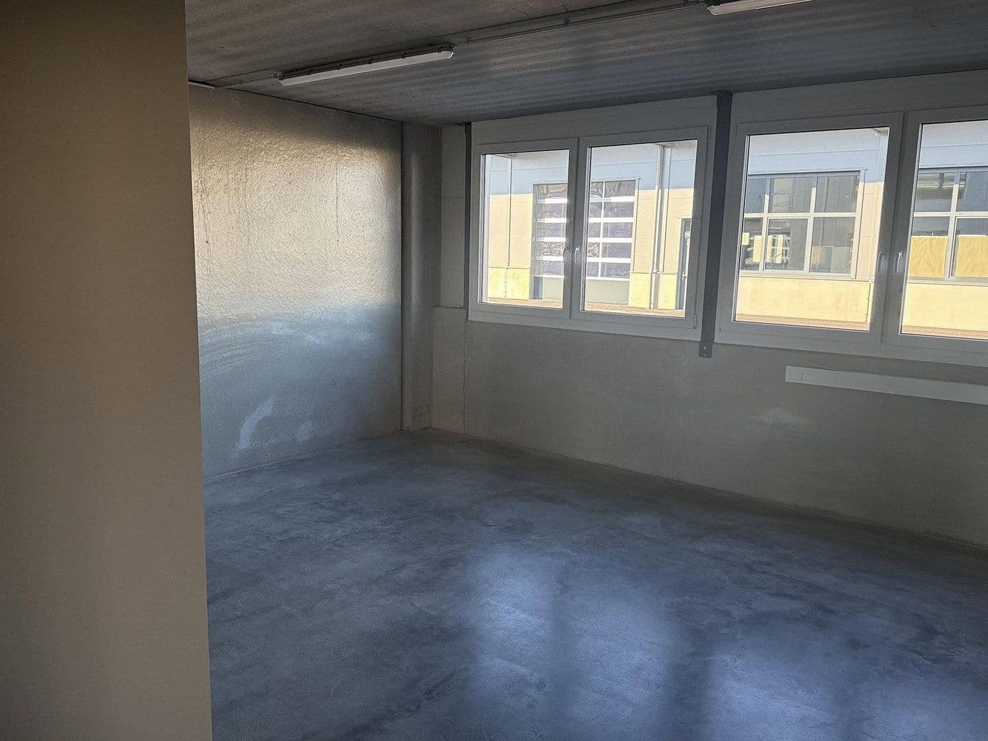 non-residential property to rent, 2,082 m², Gewerbepark B17 / II / Straße 3 / Objekt 11, Teesdorf, Lower Austria non-residential property to rent, 2,082 m², Gewerbepark B17 / II / Straße 3 / Objekt 11, Teesdorf, Lower Austria