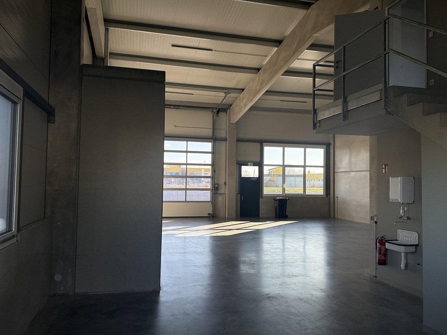non-residential property to rent, 2,082 m², Gewerbepark B17 / II / Straße 3 / Objekt 11, Teesdorf, Lower Austria non-residential property to rent, 2,082 m², Gewerbepark B17 / II / Straße 3 / Objekt 11, Teesdorf, Lower Austria