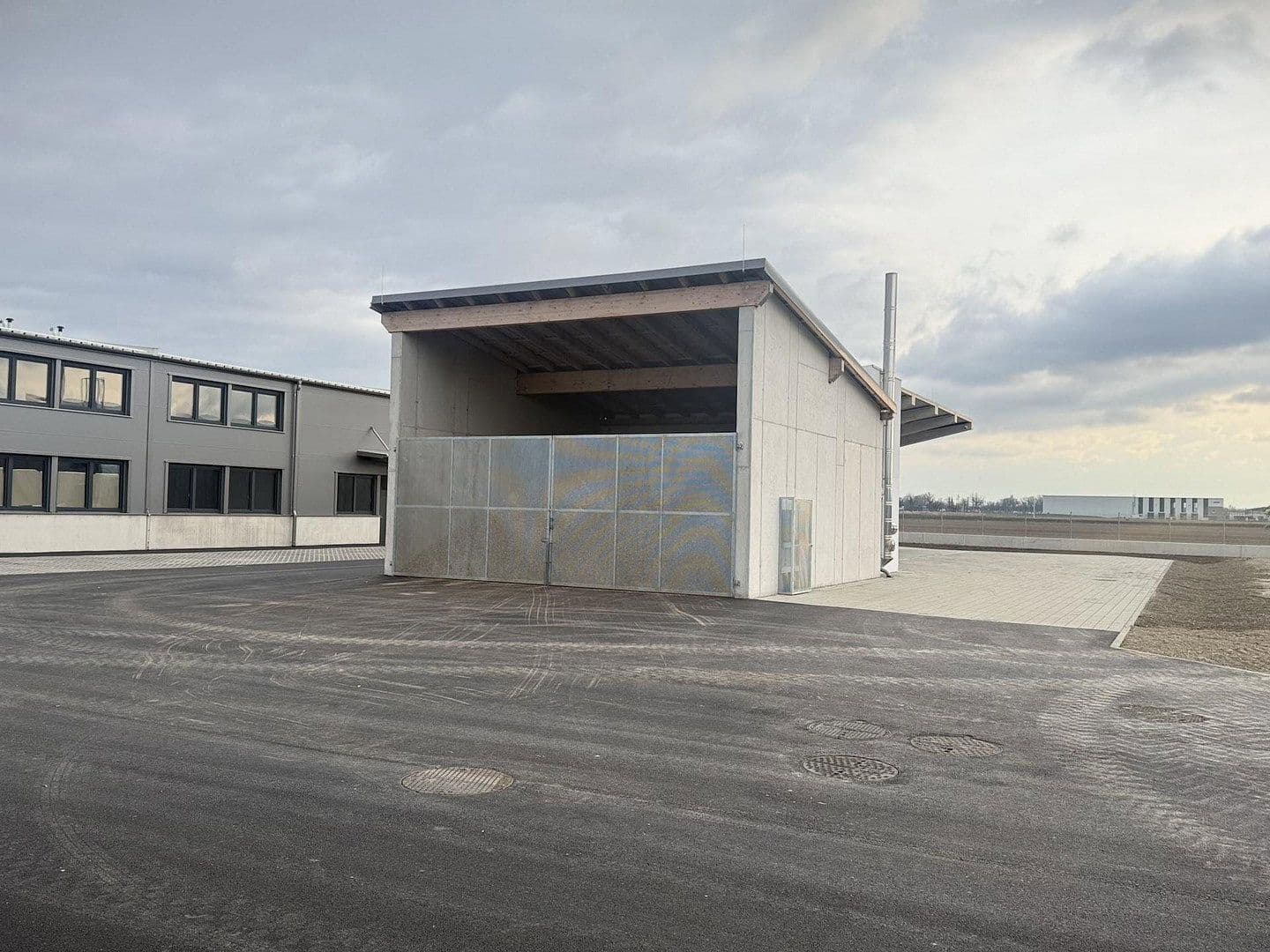 non-residential property to rent, 2,082 m², Gewerbepark B17 / II / Straße 3 / Objekt 11, Teesdorf, Lower Austria non-residential property to rent, 2,082 m², Gewerbepark B17 / II / Straße 3 / Objekt 11, Teesdorf, Lower Austria