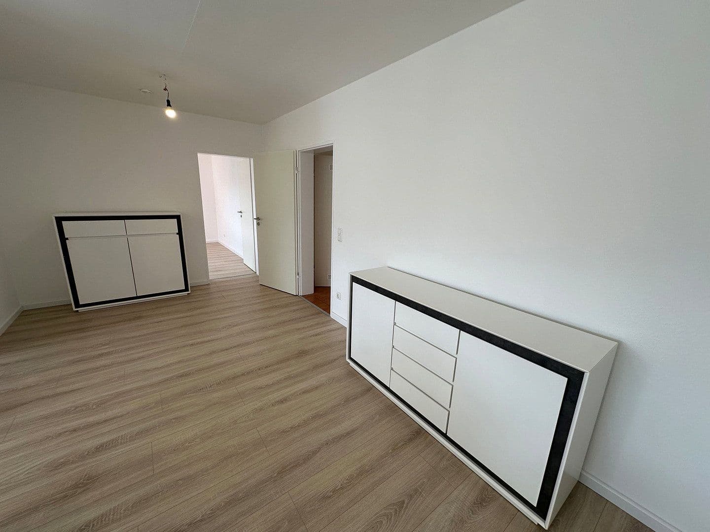 house for sale, 2,459 m², An der Landwehr 25, Bielefeld, North Rhine-Westphalia house for sale, 2,459 m², An der Landwehr 25, Bielefeld, North Rhine-Westphalia