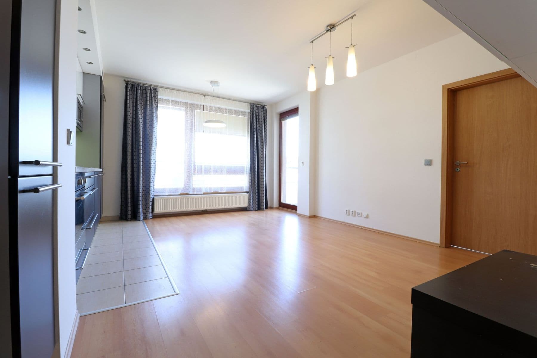 2 bedroom with open-plan kitchen flat to rent, 65 m², Jana Přibíka, Prague, Prague 2 bedroom with open-plan kitchen flat to rent, 65 m², Jana Přibíka, Prague, Prague