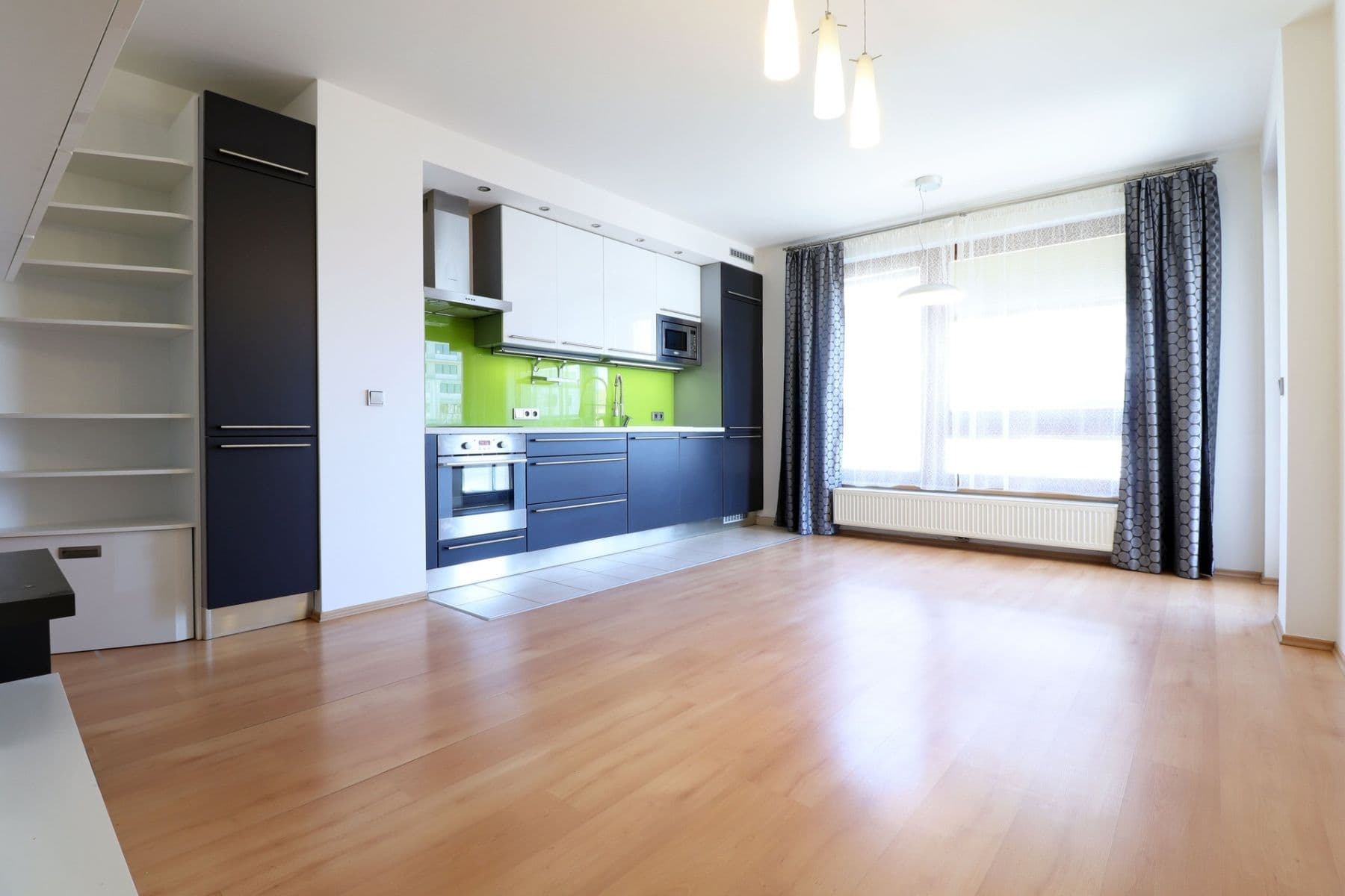2 bedroom with open-plan kitchen flat to rent, 65 m², Jana Přibíka, Prague, Prague 2 bedroom with open-plan kitchen flat to rent, 65 m², Jana Přibíka, Prague, Prague