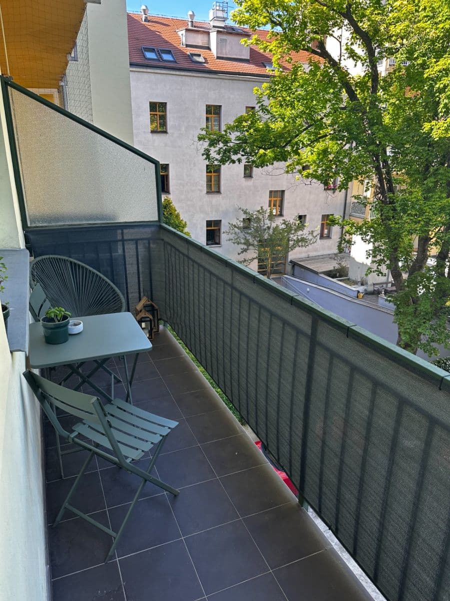 Studio flat to rent, 27 m², Kamenická, Prague, Prague Studio flat to rent, 27 m², Kamenická, Prague, Prague