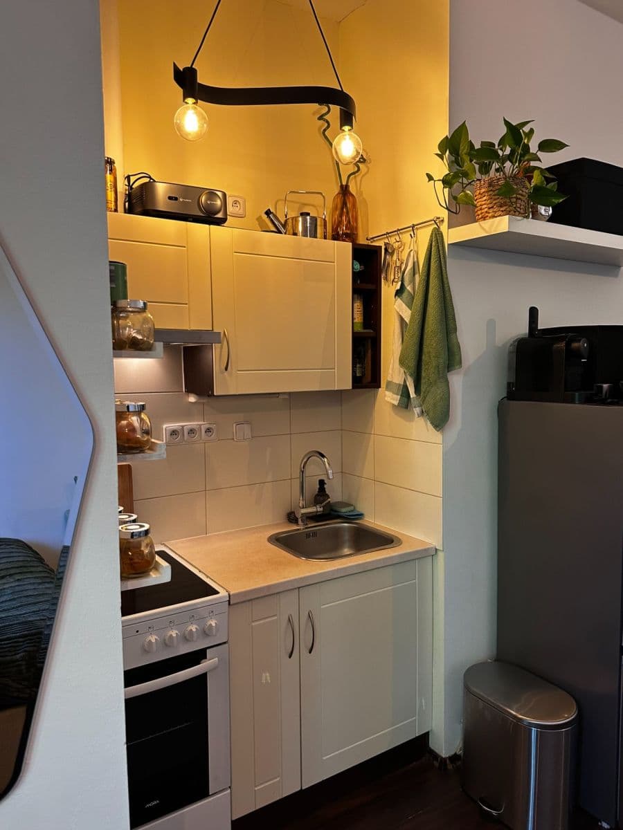Studio flat to rent, 27 m², Kamenická, Prague, Prague Studio flat to rent, 27 m², Kamenická, Prague, Prague