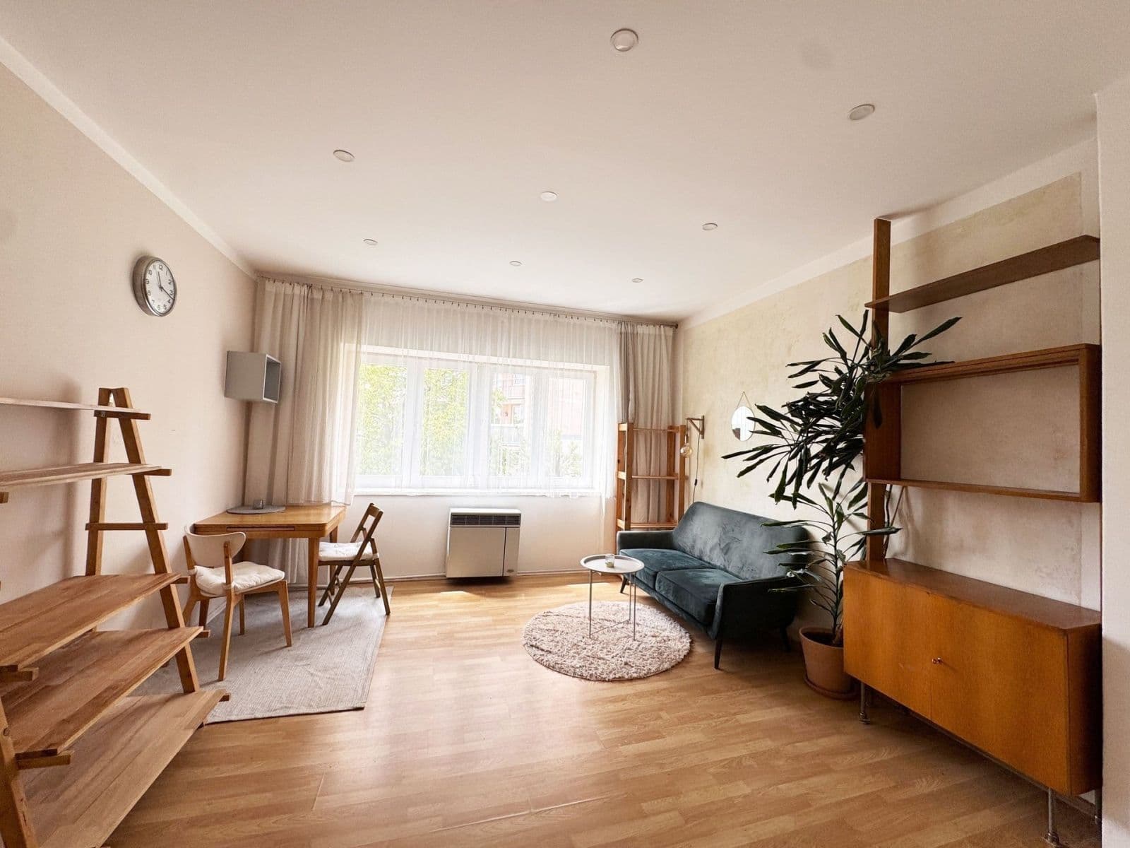 1 bedroom with open-plan kitchen flat to rent, 47 m², Jihlavská, Prague, Prague 1 bedroom with open-plan kitchen flat to rent, 47 m², Jihlavská, Prague, Prague