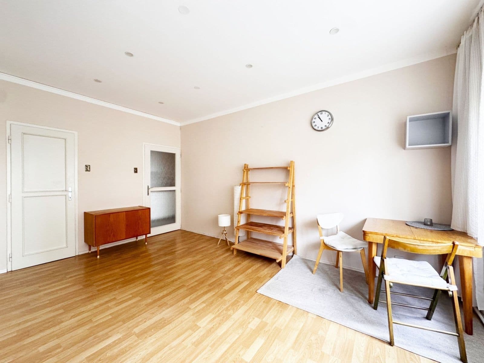 1 bedroom with open-plan kitchen flat to rent, 47 m², Jihlavská, Prague, Prague 1 bedroom with open-plan kitchen flat to rent, 47 m², Jihlavská, Prague, Prague