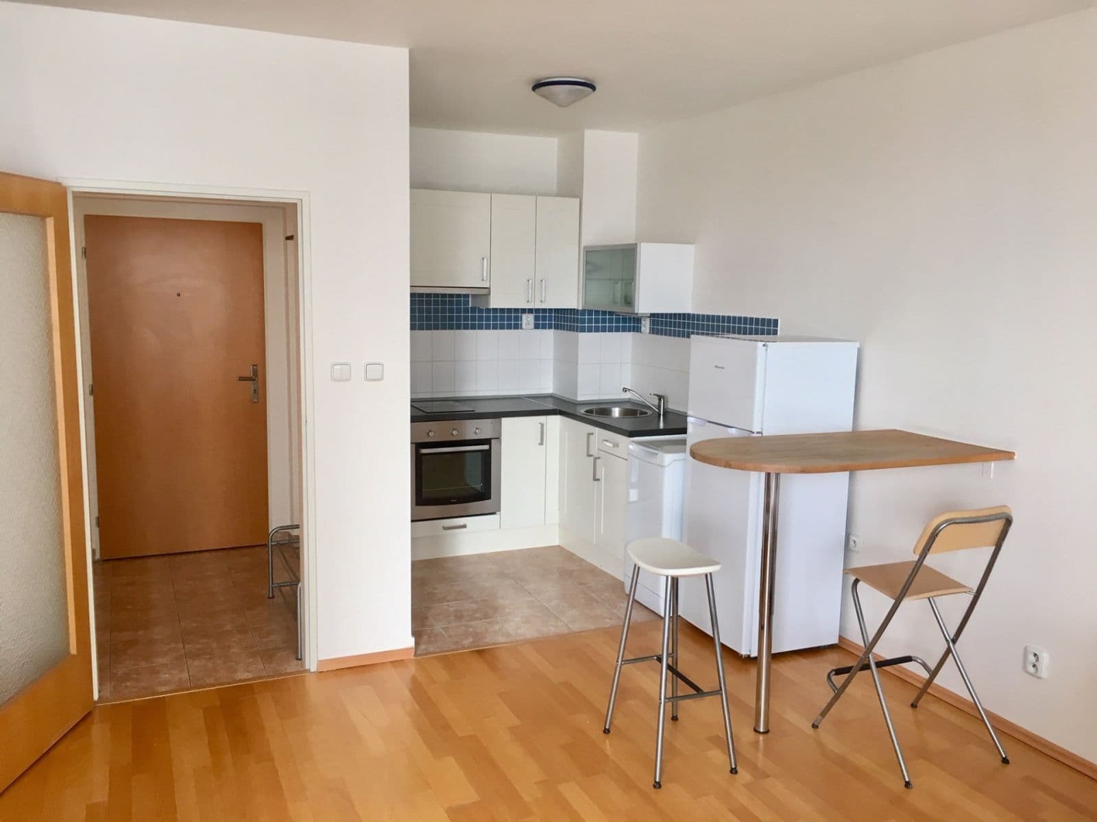 Studio flat to rent, 40 m², Vinohradská, Prague, Prague Studio flat to rent, 40 m², Vinohradská, Prague, Prague