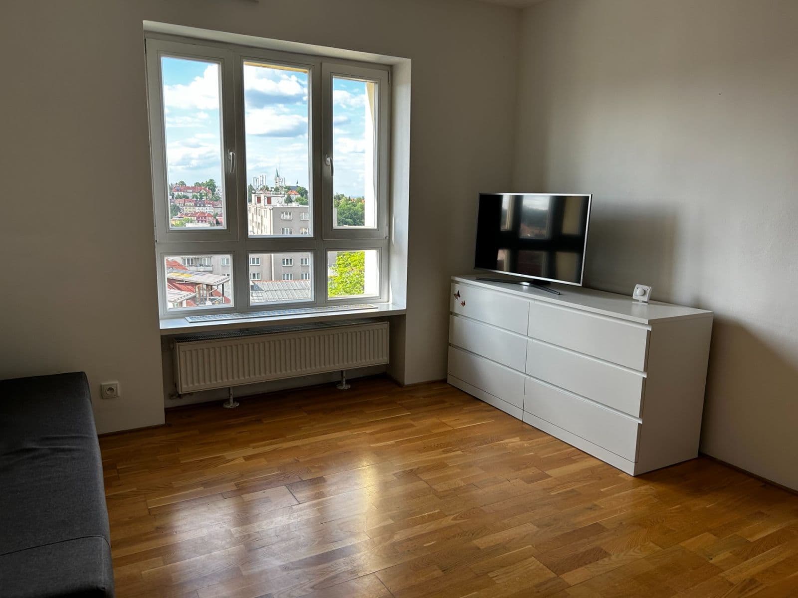 Studio flat to rent, 27 m², Šlikova, Prague, Prague Studio flat to rent, 27 m², Šlikova, Prague, Prague