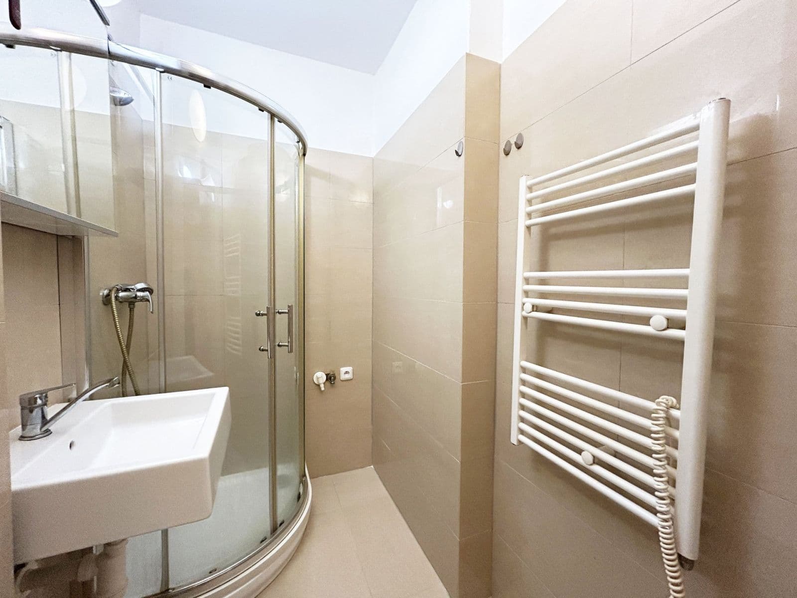 Studio flat to rent, 24 m², Kounická, Prague, Prague Studio flat to rent, 24 m², Kounická, Prague, Prague