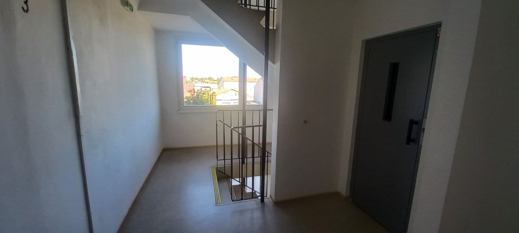 1 bedroom with open-plan kitchen flat to rent, 43 m², Ostravská, Prague, Prague 1 bedroom with open-plan kitchen flat to rent, 43 m², Ostravská, Prague, Prague