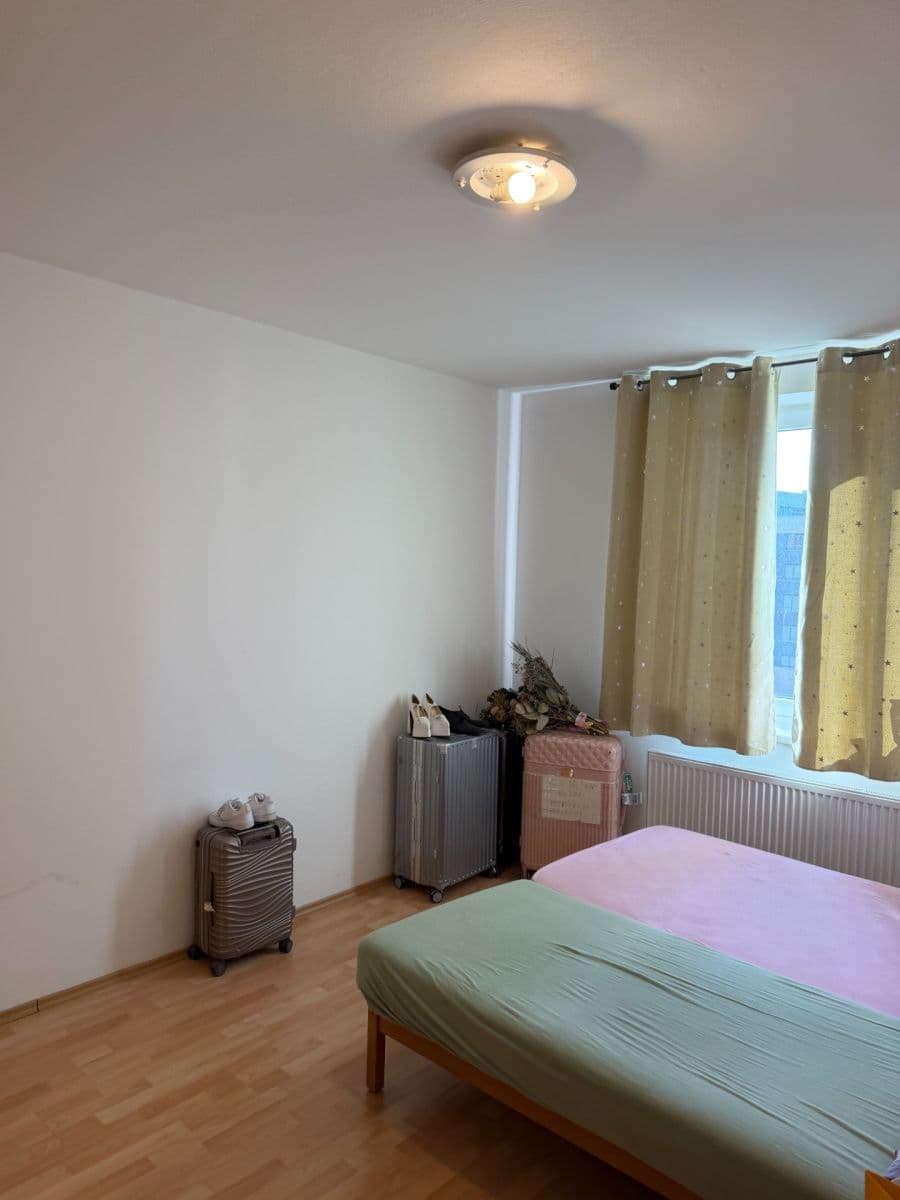 2 bedroom with open-plan kitchen flat to rent, 78 m², Šternovská, Prague, Prague 2 bedroom with open-plan kitchen flat to rent, 78 m², Šternovská, Prague, Prague