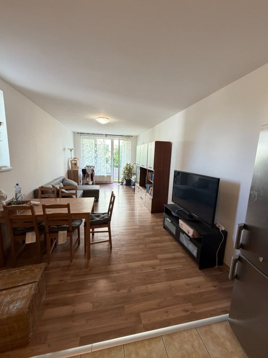 2 bedroom with open-plan kitchen flat to rent, 78 m², Šternovská, Prague, Prague 2 bedroom with open-plan kitchen flat to rent, 78 m², Šternovská, Prague, Prague