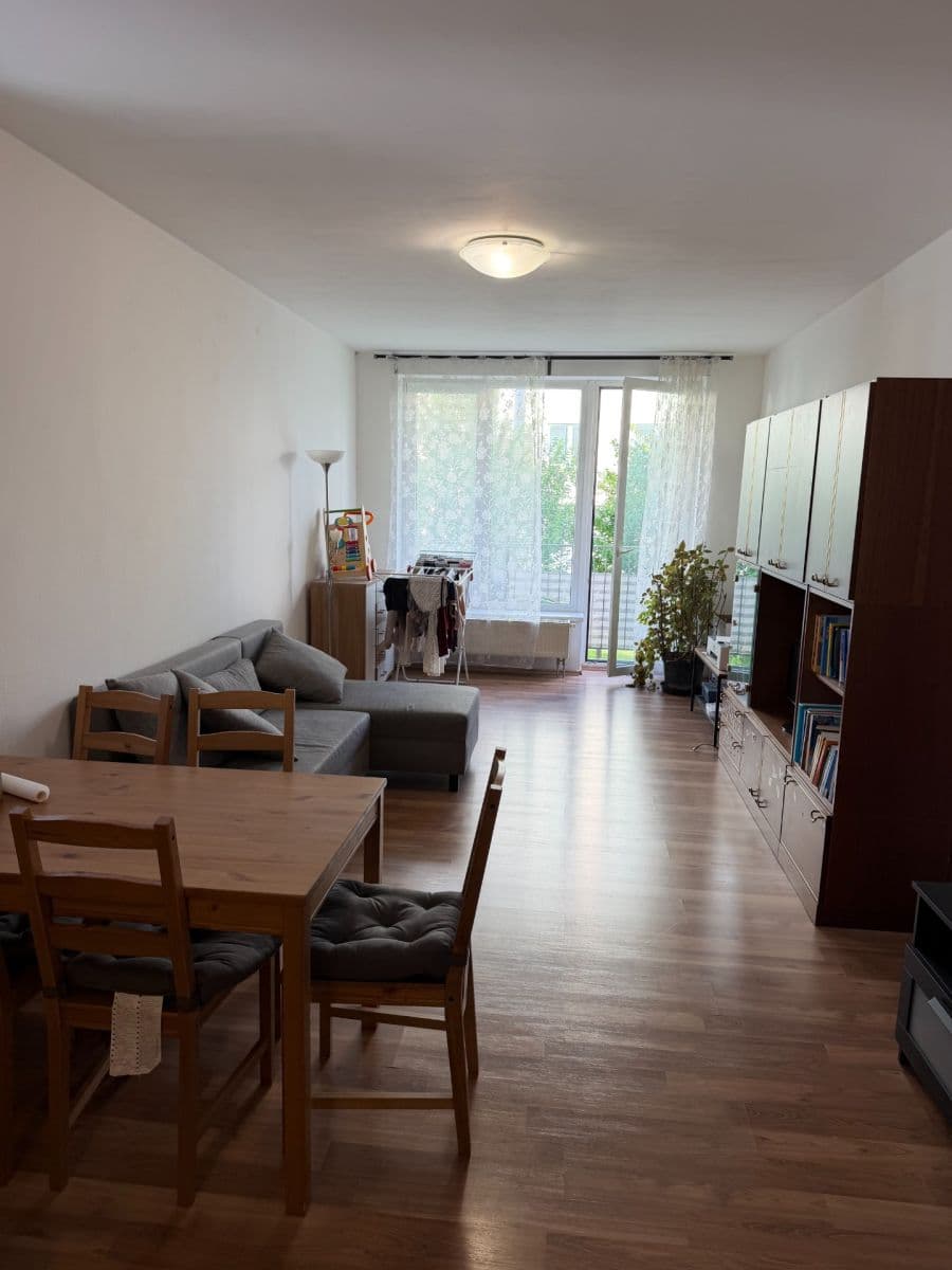 2 bedroom with open-plan kitchen flat to rent, 78 m², Šternovská, Prague, Prague 2 bedroom with open-plan kitchen flat to rent, 78 m², Šternovská, Prague, Prague