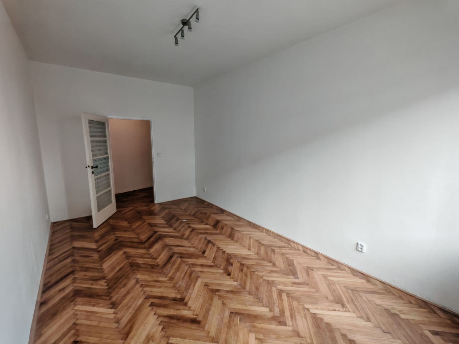 1 bedroom with open-plan kitchen flat to rent, 50 m², U Elektrárny, Prague, Prague 1 bedroom with open-plan kitchen flat to rent, 50 m², U Elektrárny, Prague, Prague