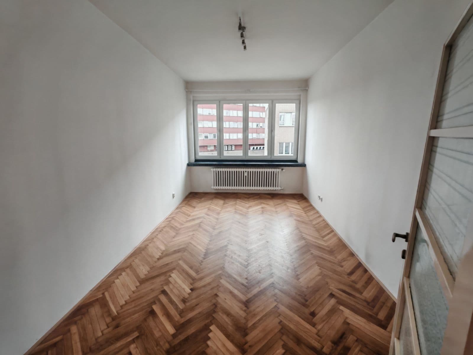 1 bedroom with open-plan kitchen flat to rent, 50 m², U Elektrárny, Prague, Prague 1 bedroom with open-plan kitchen flat to rent, 50 m², U Elektrárny, Prague, Prague