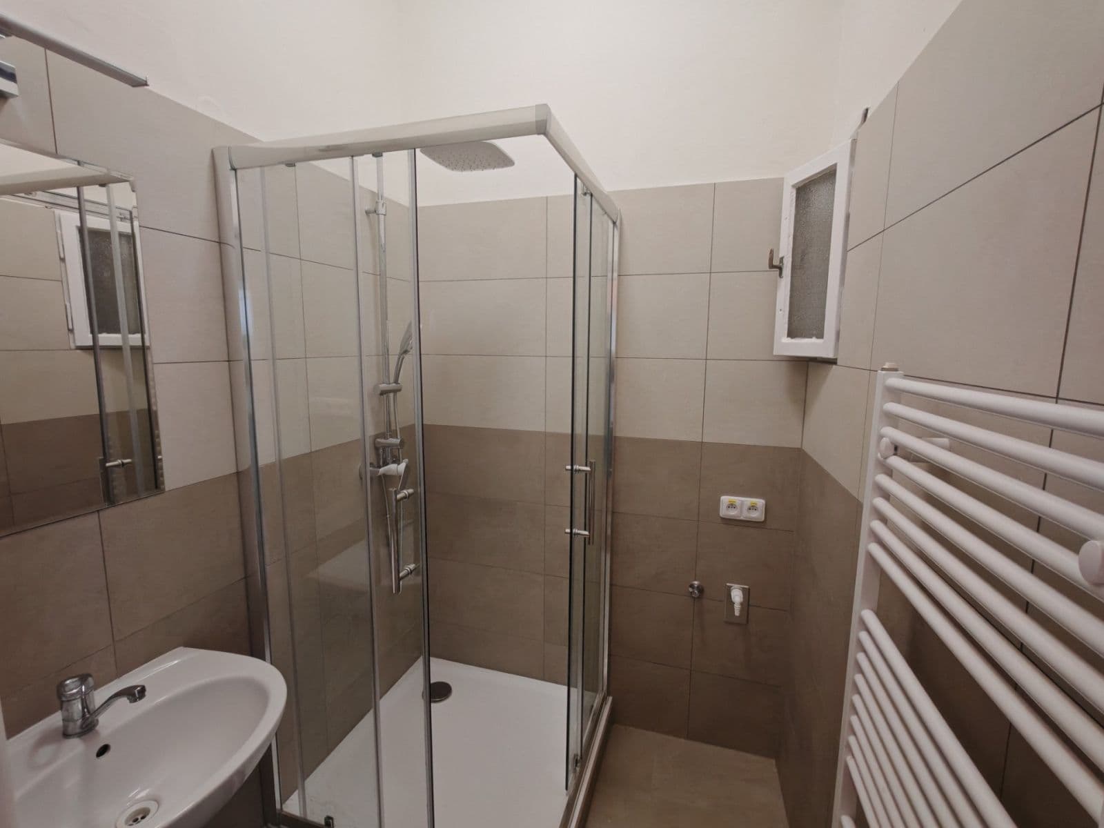 1 bedroom with open-plan kitchen flat to rent, 50 m², U Elektrárny, Prague, Prague 1 bedroom with open-plan kitchen flat to rent, 50 m², U Elektrárny, Prague, Prague